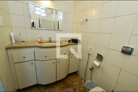 Casa à venda com 300m², 4 quartos e 5 vagasSuíte 2