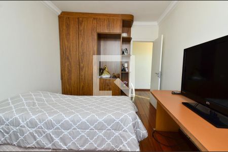 Casa à venda com 300m², 4 quartos e 5 vagasQuarto 1