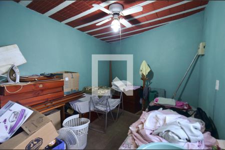 Casa à venda com 300m², 4 quartos e 5 vagasQuarto serviço