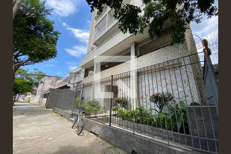 Apartamento à venda com 58m², 2 quartos e 1 vaga Apartamento à venda com 58m², 2 quartos e 1 vagaFachada