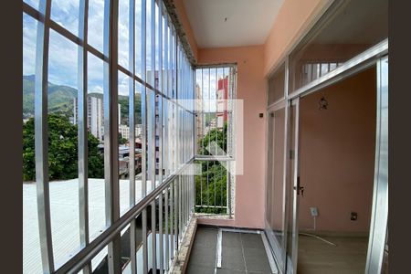 Apartamento à venda com 58m², 2 quartos e 1 vaga Apartamento à venda com 58m², 2 quartos e 1 vagaVaranda da Sala
