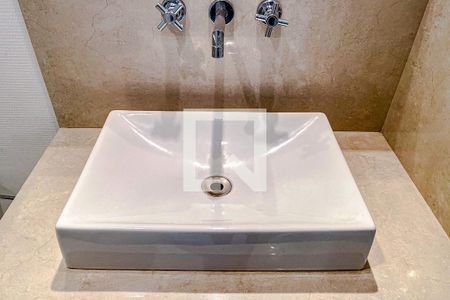 Apartamento à venda com 130m², 2 quartos e 3 vagasBanheiro da Suíte 1