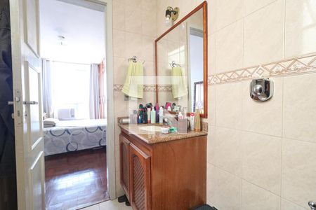 Apartamento à venda com 111m², 3 quartos e 2 vagas Apartamento à venda com 111m², 3 quartos e 2 vagasBanheiro da Suíte
