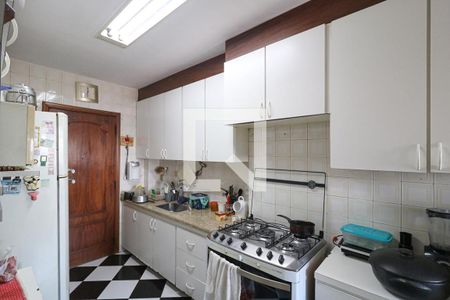 Apartamento à venda com 111m², 3 quartos e 2 vagas Apartamento à venda com 111m², 3 quartos e 2 vagasCozinha