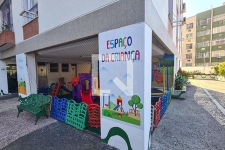 Apartamento à venda com 111m², 3 quartos e 2 vagas Apartamento à venda com 111m², 3 quartos e 2 vagasÁrea Comum - Playground