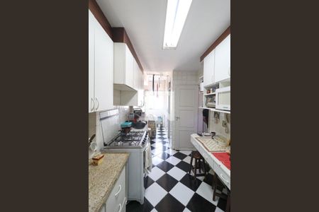 Apartamento à venda com 111m², 3 quartos e 2 vagas Apartamento à venda com 111m², 3 quartos e 2 vagasCozinha