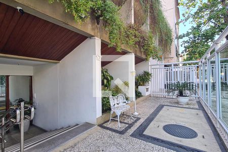 Apartamento à venda com 111m², 3 quartos e 2 vagas Apartamento à venda com 111m², 3 quartos e 2 vagasHall de Entrada