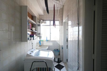 Apartamento à venda com 111m², 3 quartos e 2 vagas Apartamento à venda com 111m², 3 quartos e 2 vagasÁrea de Serviço