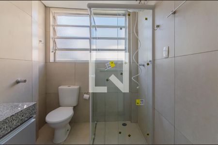 Banheiro de kitnet/studio para alugar com 1 quarto, 40m² em Liberdade, São Paulo