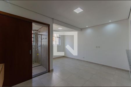 Sala/Quarto de kitnet/studio para alugar com 1 quarto, 40m² em Liberdade, São Paulo