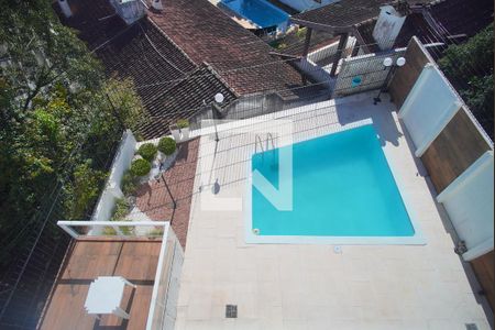 Casa à venda com 377m², 4 quartos e 2 vagas Casa à venda com 377m², 4 quartos e 2 vagasVista