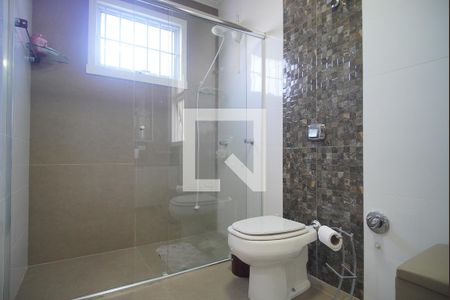 Casa à venda com 377m², 4 quartos e 2 vagas Casa à venda com 377m², 4 quartos e 2 vagasBanheiro da Suíte 1