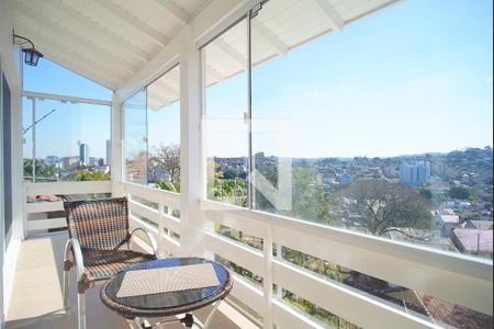 Casa à venda com 377m², 4 quartos e 2 vagas Casa à venda com 377m², 4 quartos e 2 vagasvaranda do Quarto 1