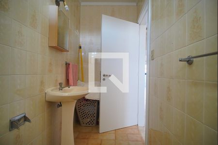 Casa à venda com 377m², 4 quartos e 2 vagas Casa à venda com 377m², 4 quartos e 2 vagasBanheiro