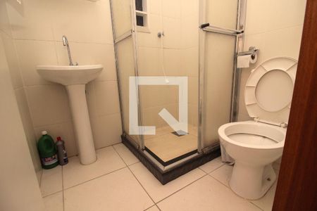 Casa de condomínio à venda com 80m², 2 quartos e 2 vagas Casa de condomínio à venda com 80m², 2 quartos e 2 vagasBanheiro