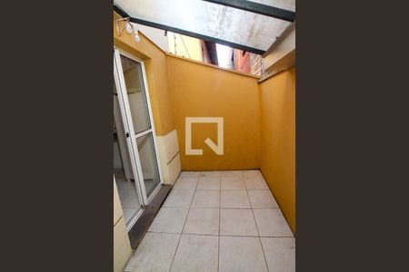 Casa de condomínio à venda com 80m², 2 quartos e 2 vagas Casa de condomínio à venda com 80m², 2 quartos e 2 vagasÁrea de Serviço