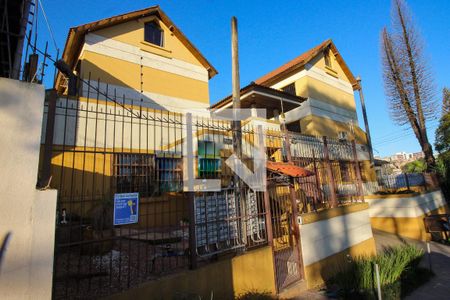 Casa de condomínio à venda com 80m², 2 quartos e 2 vagas Casa de condomínio à venda com 80m², 2 quartos e 2 vagasFachada do condomínio