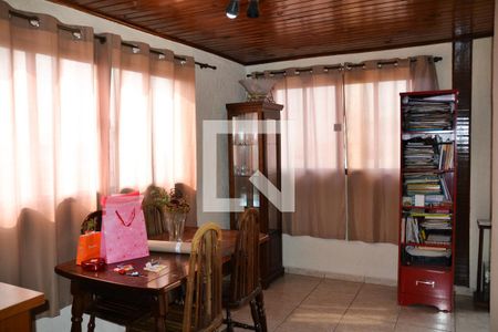 Apartamento à venda com 162m², 3 quartos e 2 vagas Apartamento à venda com 162m², 3 quartos e 2 vagasEdícula