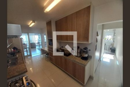 Apartamento à venda com 3 quartos, 178m² em Vila Suzana, São Paulo