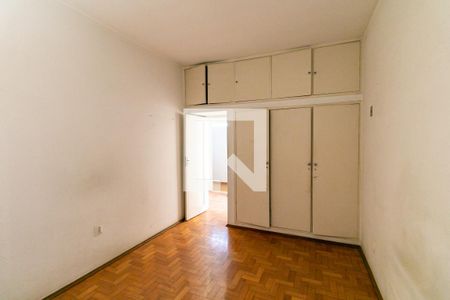 Casa à venda com 200m², 4 quartos e 2 vagas Casa à venda com 200m², 4 quartos e 2 vagasQuarto 2