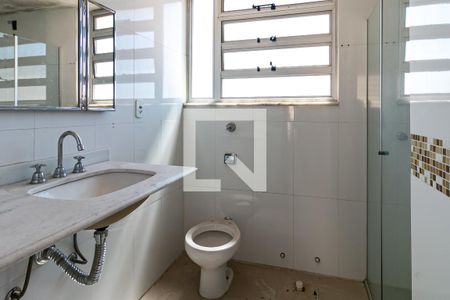Casa à venda com 200m², 4 quartos e 2 vagas Casa à venda com 200m², 4 quartos e 2 vagasBanheiro 2