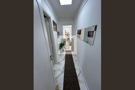 Apartamento à venda com 135m², 3 quartos e 2 vagasCorredor Quartos