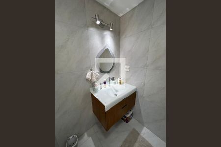 Apartamento à venda com 135m², 3 quartos e 2 vagasBanheiro da Suíte 2