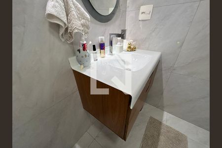 Apartamento à venda com 135m², 3 quartos e 2 vagasBanheiro da Suíte 2