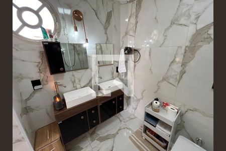 Apartamento à venda com 135m², 3 quartos e 2 vagasBanheiro da Suíte 1