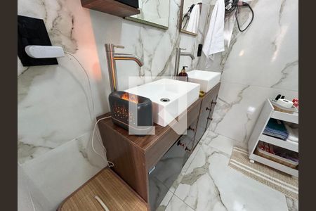 Apartamento à venda com 135m², 3 quartos e 2 vagasBanheiro da Suíte 1