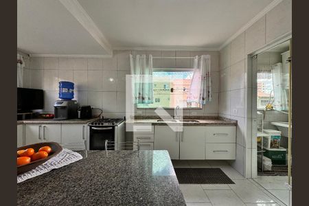 Casa à venda com 151m², 4 quartos e 2 vagas Casa à venda com 151m², 4 quartos e 2 vagasCozinha