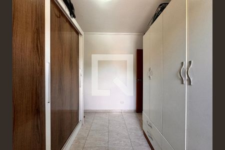 Casa à venda com 151m², 4 quartos e 2 vagas Casa à venda com 151m², 4 quartos e 2 vagasQuarto 2