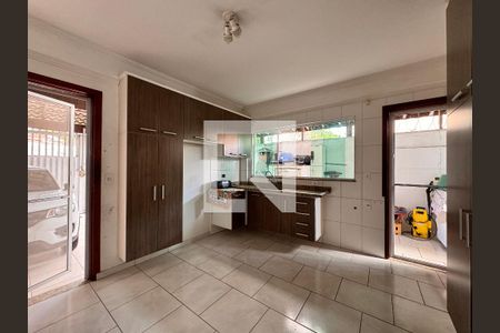 Casa à venda com 151m², 4 quartos e 2 vagas Casa à venda com 151m², 4 quartos e 2 vagasCozinha 2