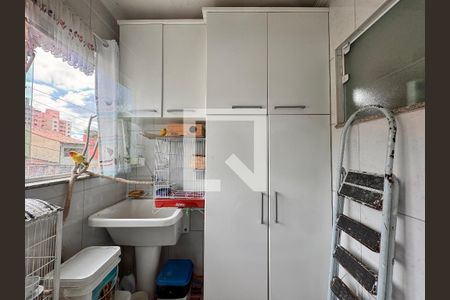 Casa à venda com 151m², 4 quartos e 2 vagas Casa à venda com 151m², 4 quartos e 2 vagasLavanderia