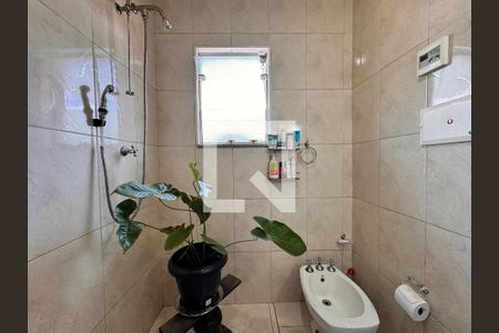Casa à venda com 151m², 4 quartos e 2 vagas Casa à venda com 151m², 4 quartos e 2 vagasBanheiro da Suíte