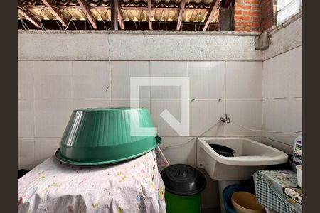 Casa à venda com 151m², 4 quartos e 2 vagas Casa à venda com 151m², 4 quartos e 2 vagasLavanderia