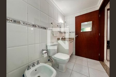 Casa à venda com 151m², 4 quartos e 2 vagas Casa à venda com 151m², 4 quartos e 2 vagasBanheiro 2