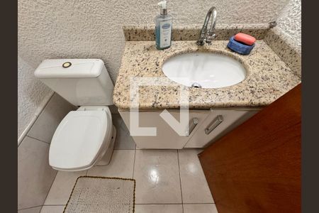 Casa à venda com 151m², 4 quartos e 2 vagas Casa à venda com 151m², 4 quartos e 2 vagasLavabo