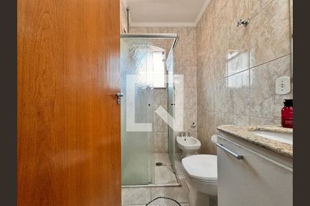 Casa à venda com 151m², 4 quartos e 2 vagas Casa à venda com 151m², 4 quartos e 2 vagasBanheiro
