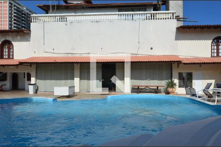 Casa à venda com 1600m², 11 quartos e 10 vagas Casa à venda com 1600m², 11 quartos e 10 vagasÁrea externa