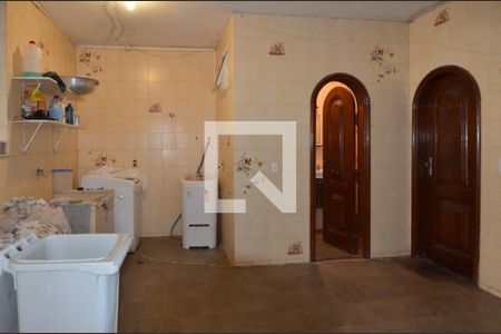 Casa à venda com 1600m², 11 quartos e 10 vagas Casa à venda com 1600m², 11 quartos e 10 vagasÁrea de serviço