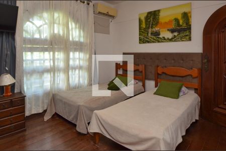 Casa à venda com 1600m², 11 quartos e 10 vagas Casa à venda com 1600m², 11 quartos e 10 vagasSuíte 4