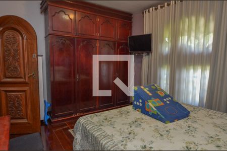 Casa à venda com 1600m², 11 quartos e 10 vagas Casa à venda com 1600m², 11 quartos e 10 vagasSuíte 8