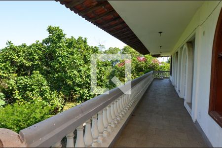 Casa à venda com 1600m², 11 quartos e 10 vagas Casa à venda com 1600m², 11 quartos e 10 vagasVaranda 1 sala de jantar