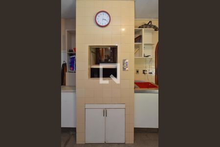 Casa à venda com 1600m², 11 quartos e 10 vagas Casa à venda com 1600m², 11 quartos e 10 vagasCozinha 2