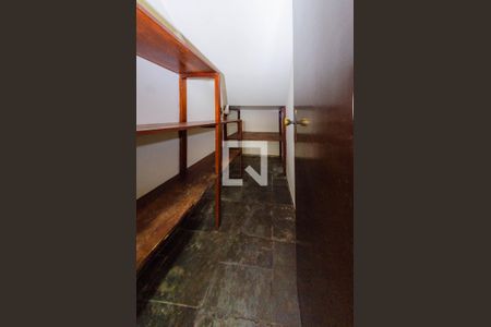 Casa à venda com 330m², 4 quartos e 8 vagasDispensa