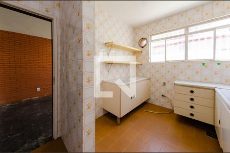 Casa à venda com 330m², 4 quartos e 8 vagasCozinha