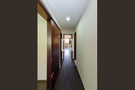 Casa à venda com 330m², 4 quartos e 8 vagasQuarto 2