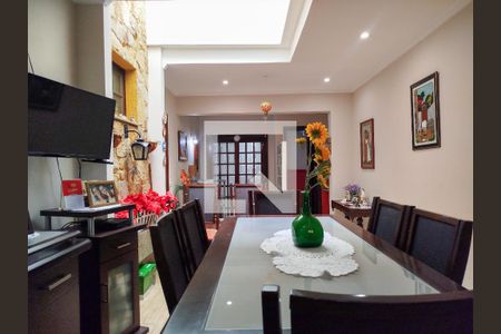 Casa para alugar com 304m², 3 quartos e 4 vagas Casa para alugar com 304m², 3 quartos e 4 vagasSala de Jantar