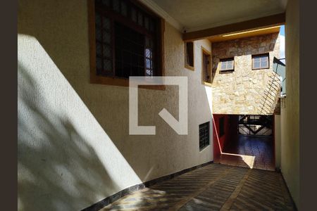 Casa para alugar com 304m², 3 quartos e 4 vagas Casa para alugar com 304m², 3 quartos e 4 vagasGaragem